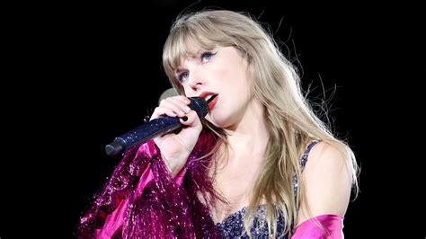 Aug 10, 2023 · Taylor Swift has just announced she’ll be rerecording 1989. In true Swiftian fashion, she announced it on August 9, the ninth day of the eighth month, during a performance at her sold-out Eras ... 